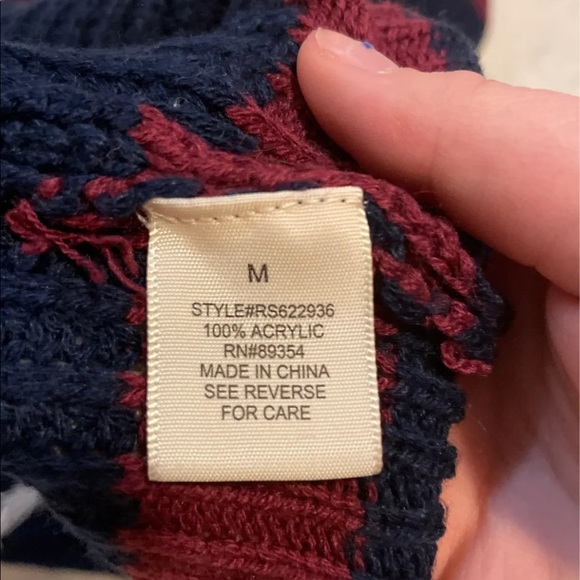 sweater - Picture 2 of 2